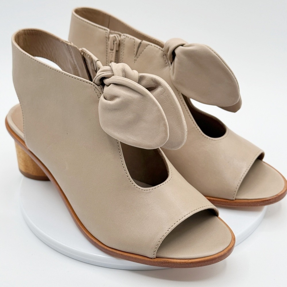 Bernardo LUNA Peep Toe Bow-Tie Sandals Size 7 Clay Glove Leather‎ Block Heel 2"